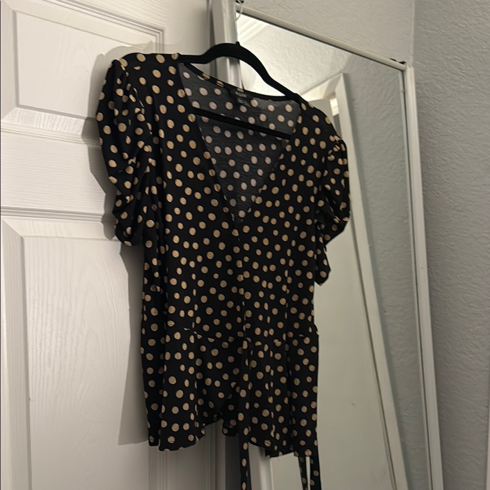 AUW Black and White Flutter Sleeve Blouse with Tie Front